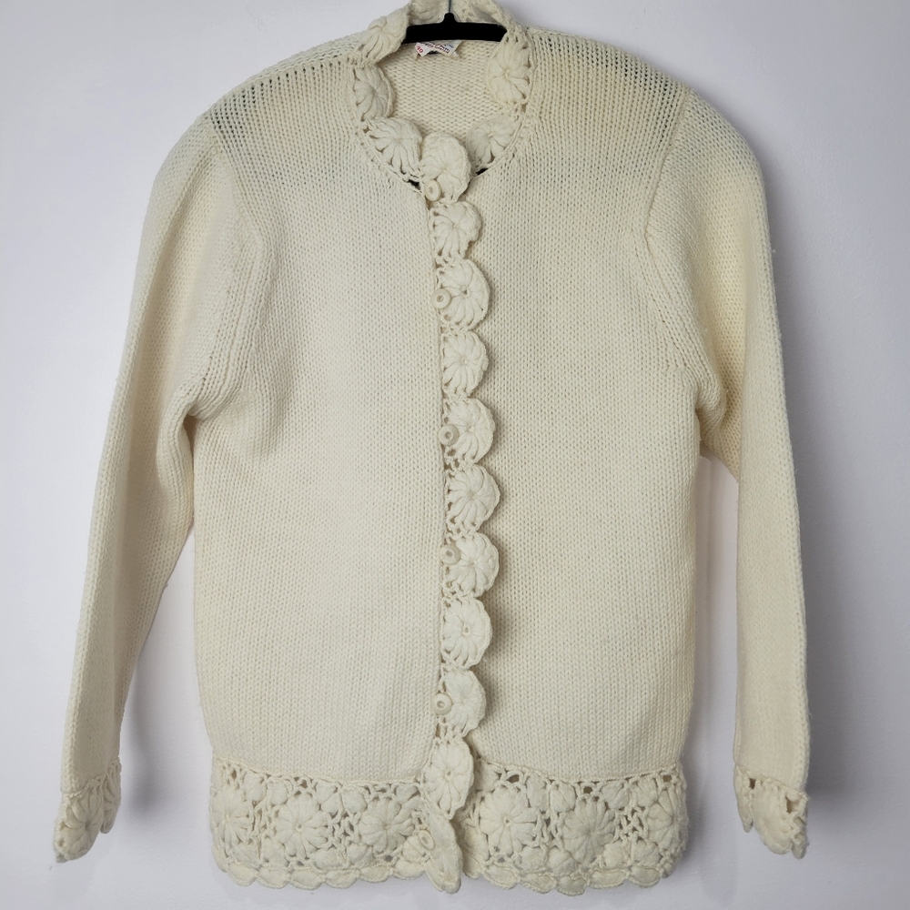 ROSANNA WHITE STANG VINTAGE 100% VIRGIN WOOL BUTTON DOWN SWEATER